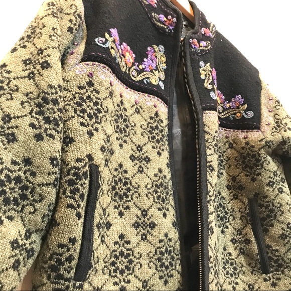 🌟Vintage 80’s/90’s Icelandic Design Floral Wool Coat (M) - Picture 5 of 10
